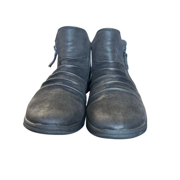 Clarks Black Breeze Range Ruched Booties Size 10 WIDE - Picture 2 of 8